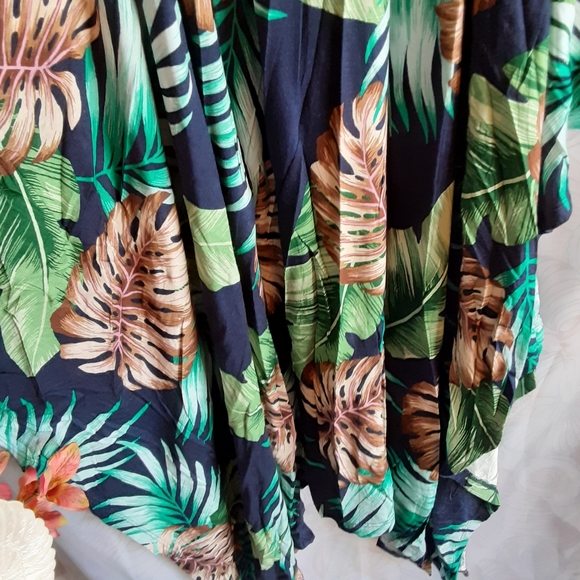 Tropical Asymmetrical Dress with Pockets - Picture 6 of 7